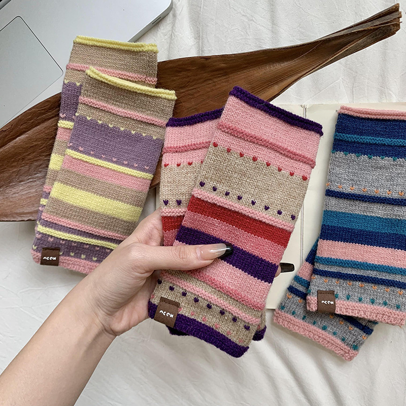 Guantes de ciclismo de otoño y invierno 2025 nuevos guantes de medio dedo a rayas de color calientes de lana de punto manga de muñeca al por mayor