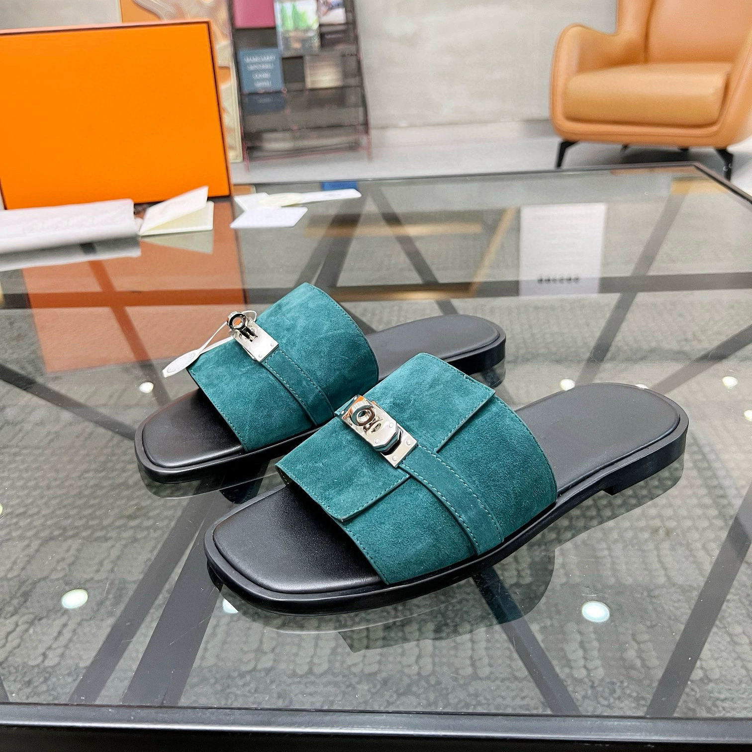 Guaoshijia 2025 летние новые пляжные сандалии из натуральной кожи, европейская мода, молодежные шлепанцы, металлические мужские сандалии