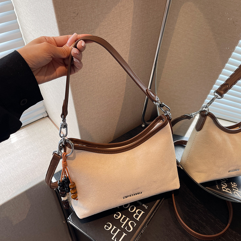 Amy Rabbit Women's Bag 2026 New Model Daily Commute Korean Style Solid Color Simple Niche Design Versatile Shoulder Crossbody Bag