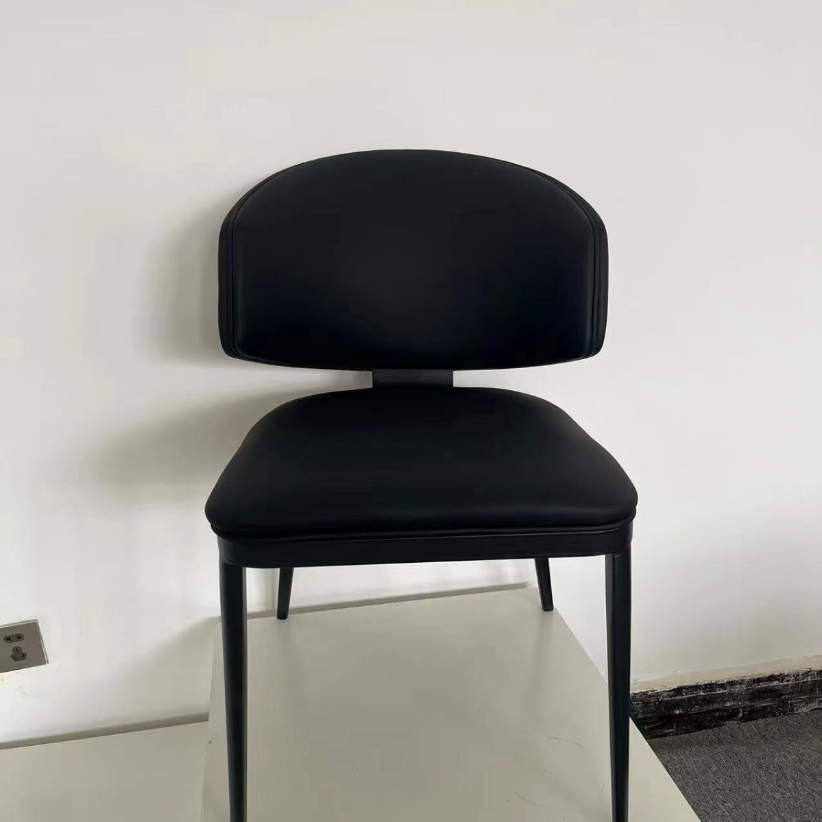 silla de respaldo simple moderna silla de recepción al por mayor fábrica de silla de comedor italiana paquete flexible minimalista italiano