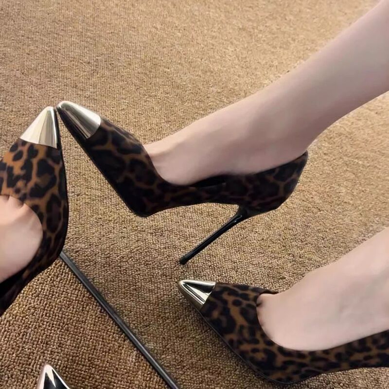 Leopard Print High Heels for Women, Thin Heels, 2026 Autumn New Style, Metal Toe, Sexy Socialite Pointed-Toe Pumps, French Elegance