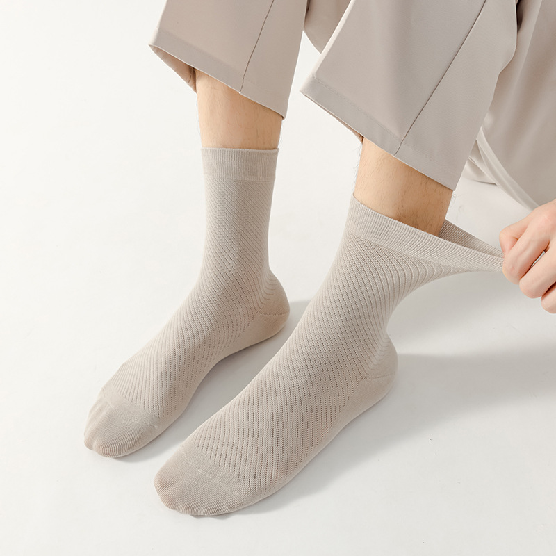 Calcetines de hombre mediano verano anti-bolas delgado algodón malla transpirable sudor sin hueso calcetines de negocios