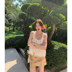 レースは油絵の花をつなぎ合わせてやせています。