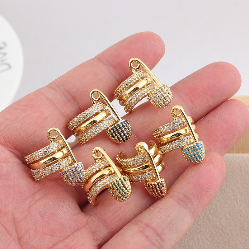 Simple Style Paper Clip Copper Ear Studs Zircon Copper Earrings display picture 1