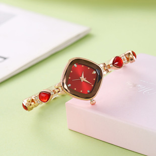 ���u�r���荷���ˮ���Ůʿ�ֱ�Ů��ʯӢ����朿�S�ҬF؛һ����