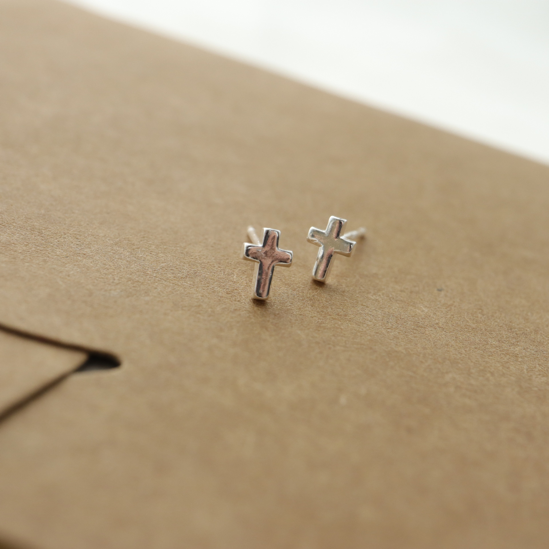 1g Weight 925 Sterling Silver Ear Needle Material Ear Studs Classification 1 Pair Quantity Holiday, Daily Occasion 925 Sterling Silver Material Cross Pattern Unisex Gender Simple Style Style 1 Pair 925 Sterling Silver Cross Ear Studs 7