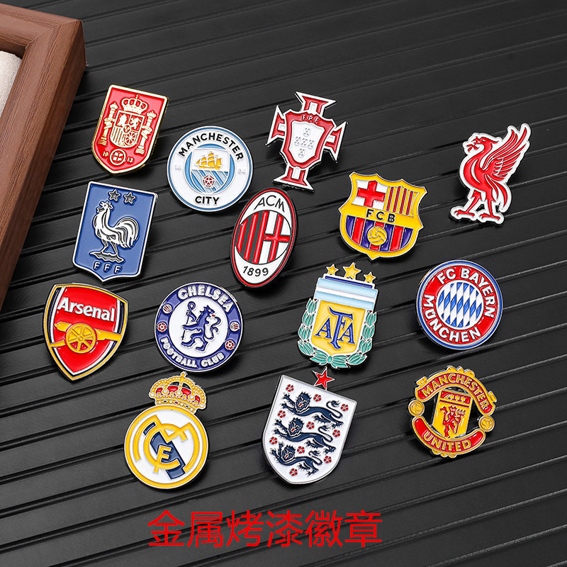 Real Madrid AC Milan Chelsea Barcelona Manchester United Inter Bayern Manchester City Metal Football Badge Commemorative Badge Brooch