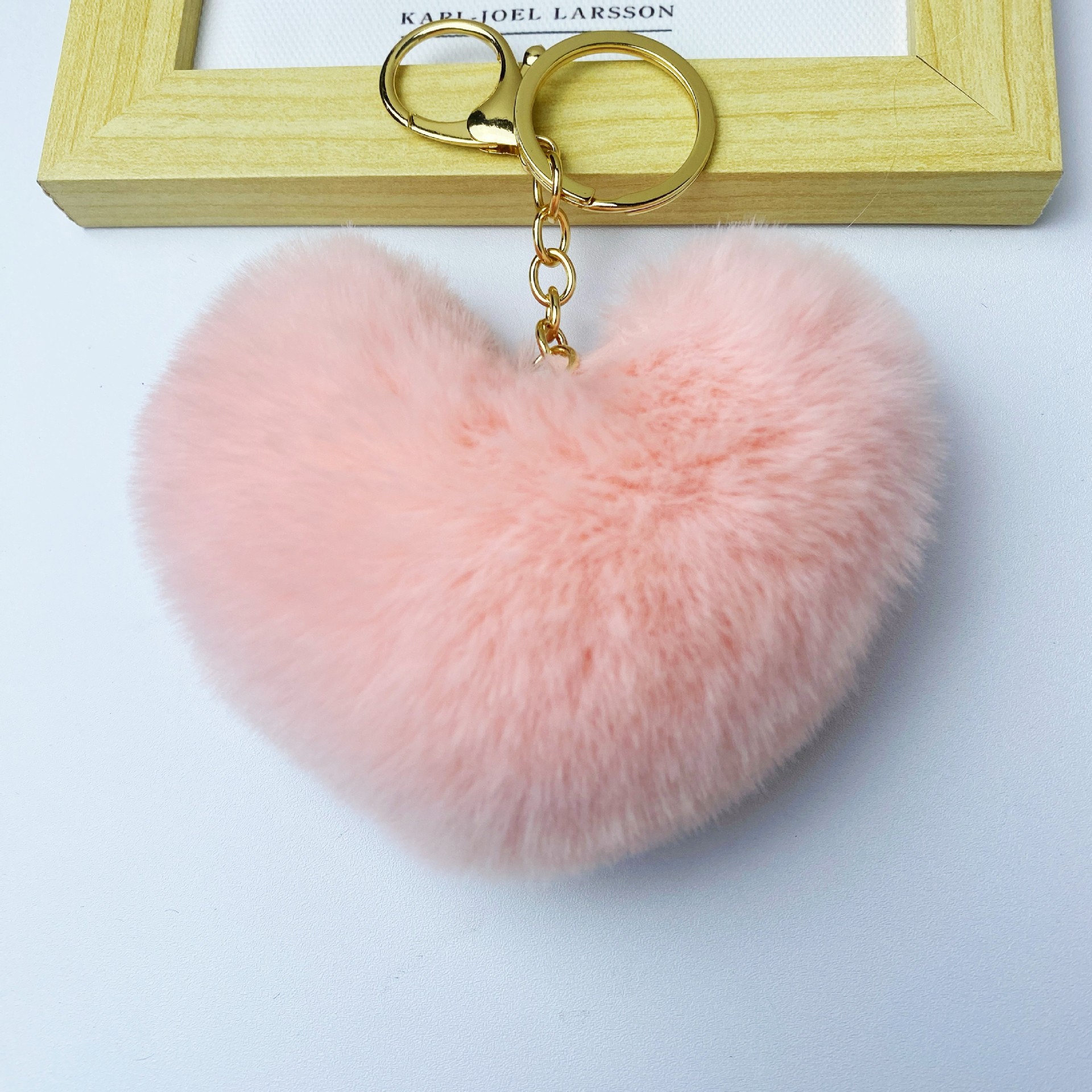 愛の毛玉キーホルダー、イミテーションウサギ毛桃型ぬいぐるみペンダント、カップル、車、バッグの飾り、ギフト、卸売、手作り