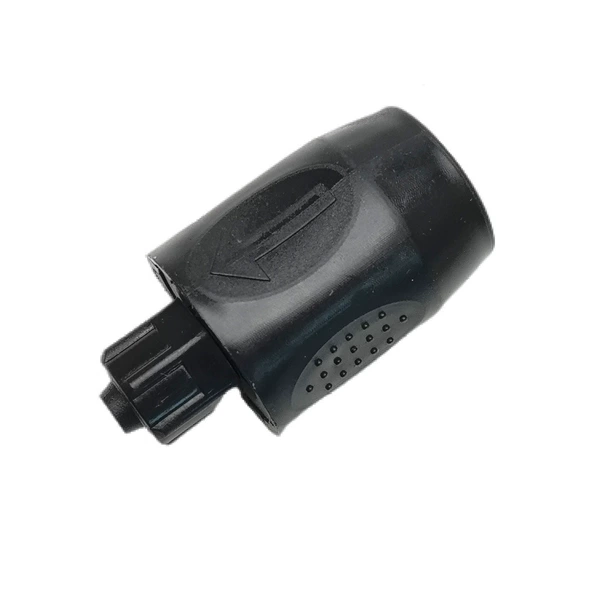 Puzzi spray black connector 1