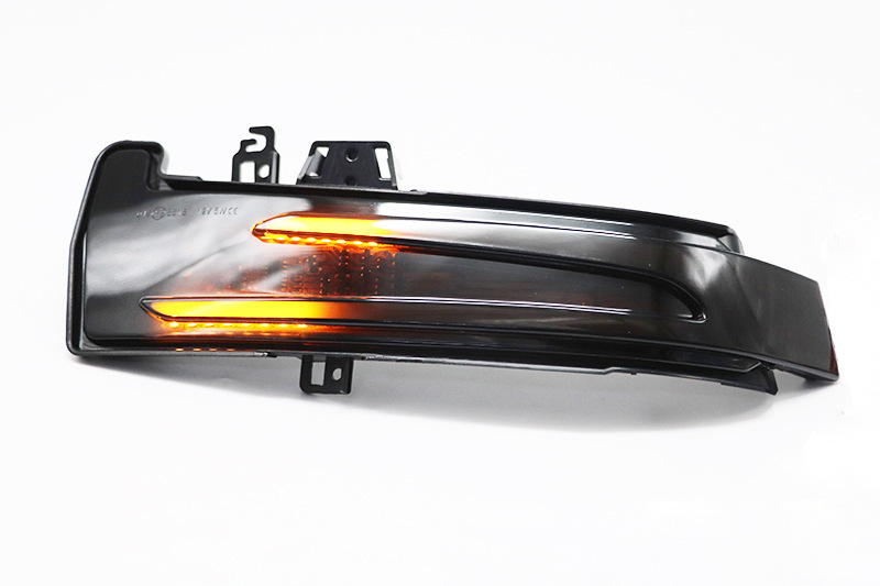 Suitable for Mercedes-Benz W221 W212 W204 W176 W246 X156 Rearview Mirror Running Water Turn Signal