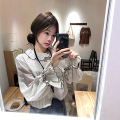 条纹荷叶领喇叭袖衬衫2025秋季新款法式复古显瘦气质长袖上衣女装