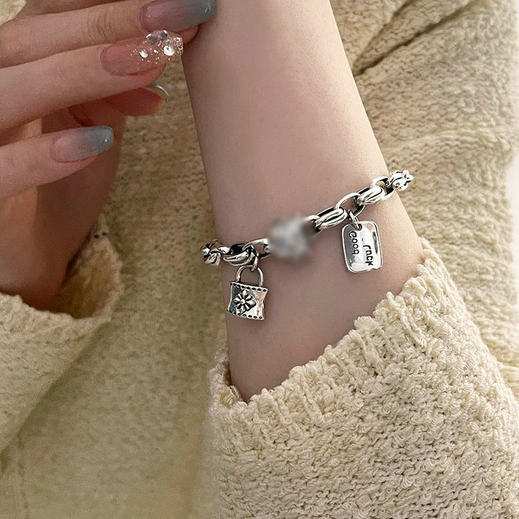 复古小众设计感锁头十字架手链女百搭时尚个性粗款链条手环手饰