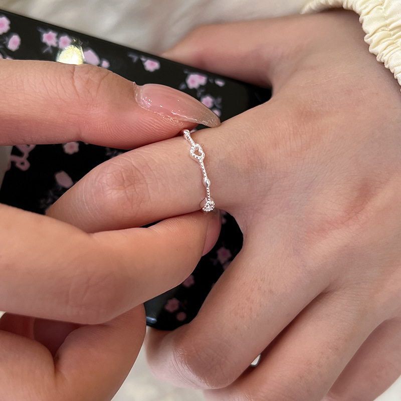 Herzförmiger Ring aus 925er Sterlingsilber für Damen, schlicht, kompakt, Mini, personalisierbar, offenes Herzdesign, Modell 5844B_voghion.com