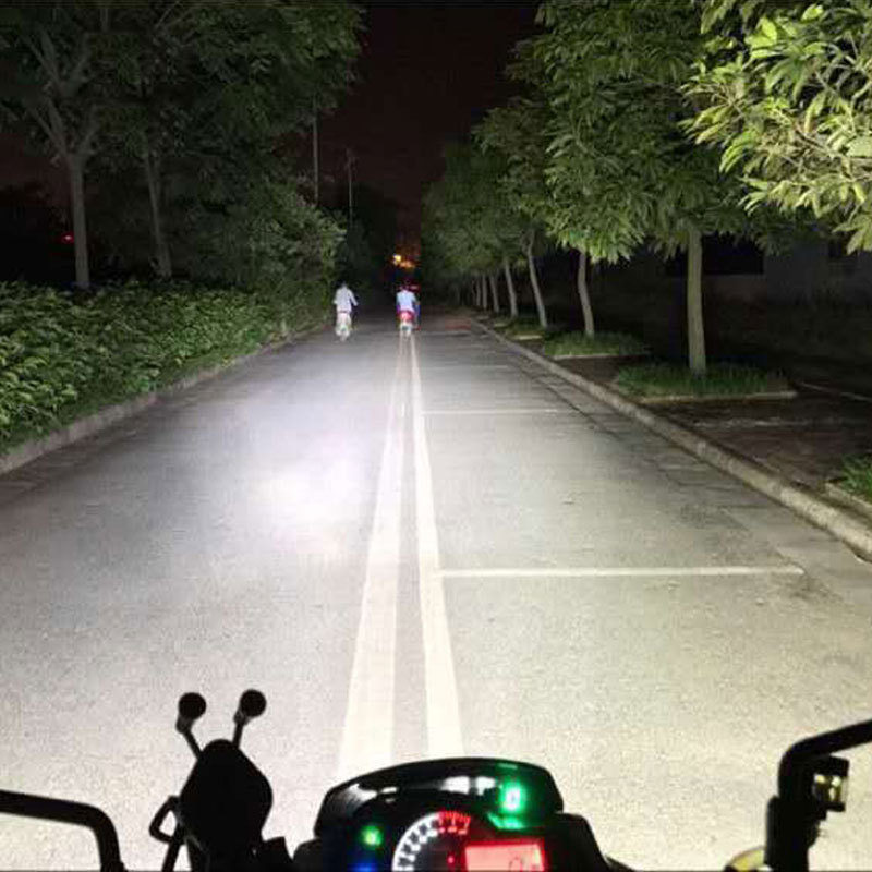 Motorcycle Headlight Modified Light H4 Ba20D White-Yellow High and Low Beam Integrated Spotlight Dual-Color Motorcycle Light
