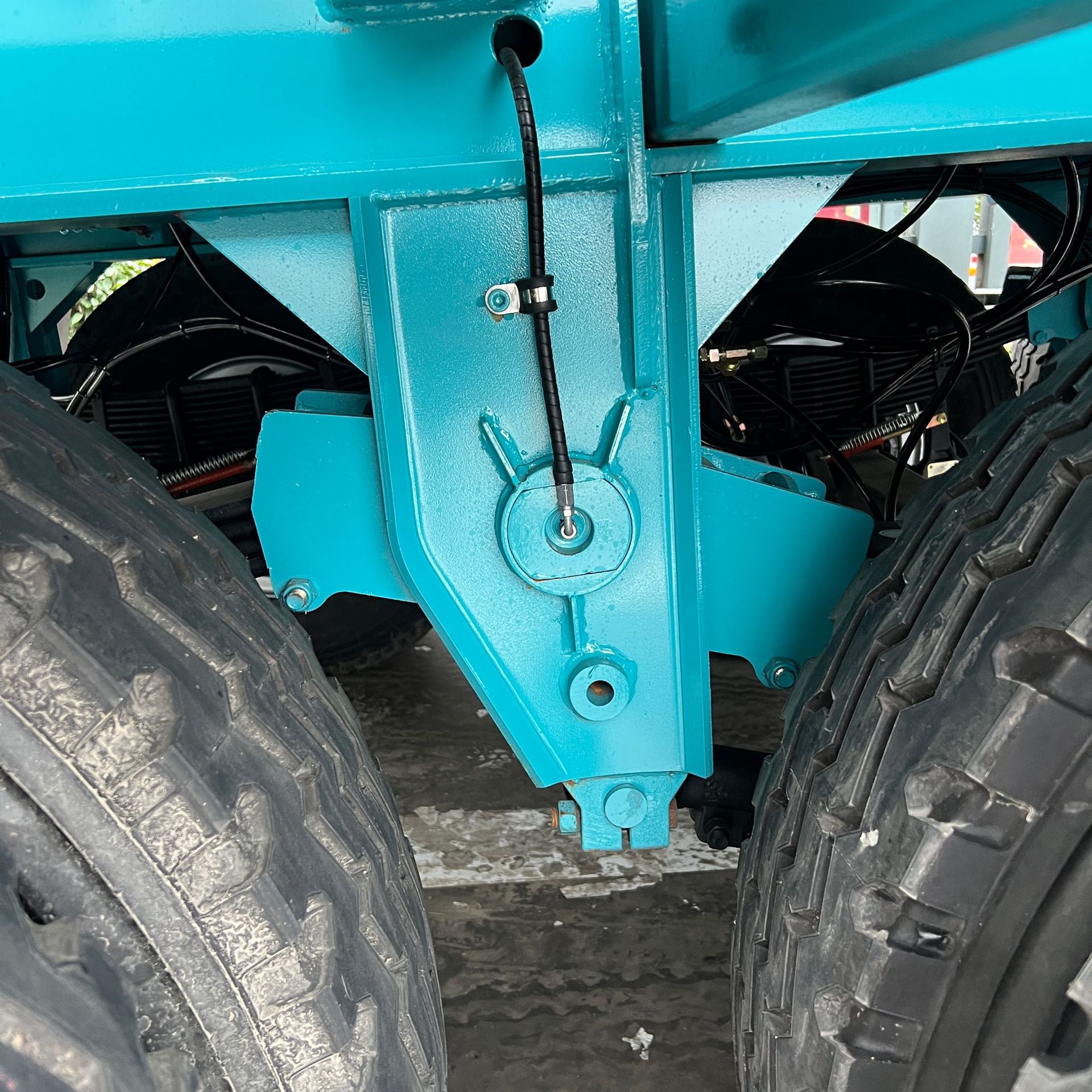Factory Production Cross-Border Sales of Heavy-Duty Rollover Dump Trucks 3-Wheelbase Semi-Trailers for Transporting Sand, Gravel, and Coal Trailers
