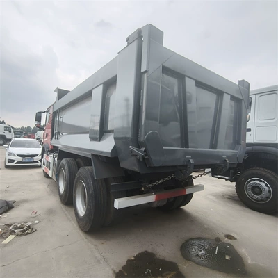 Yük maşınları rear eight dump truck