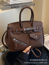 �߼���С������Ů2025�����¿�͹ņμ�б����r���������ذ�Ů��