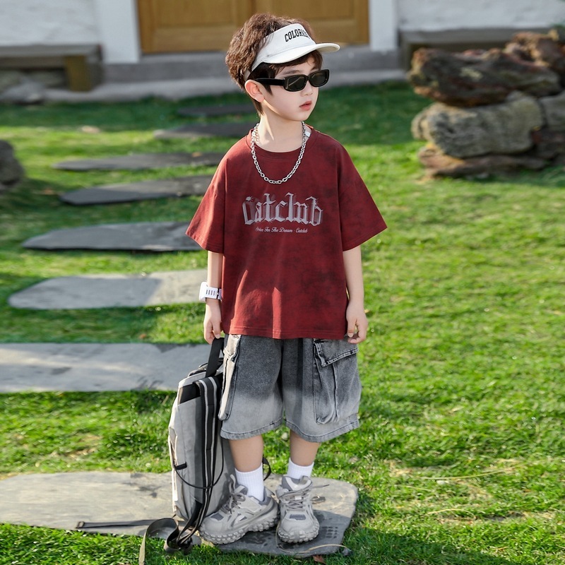 男の子サマースーツ2025新作ハンサムでスタイリッシュな子供用半袖Tシャツ2枚セットベビーデニムショートパンツトレンディ|undefined
