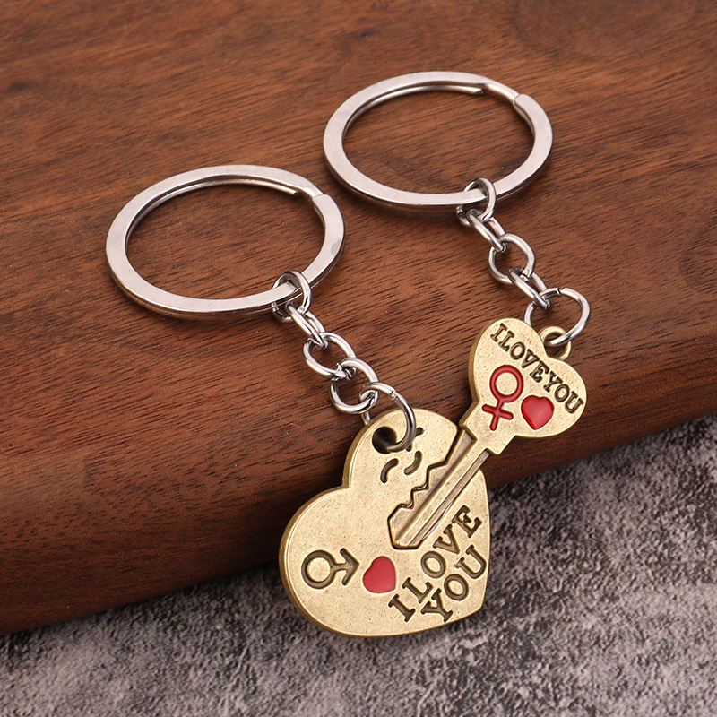 Einfacher Stil Brief Herzform Zinklegierung Valentinstag Paar Schlüsselbund display picture 3