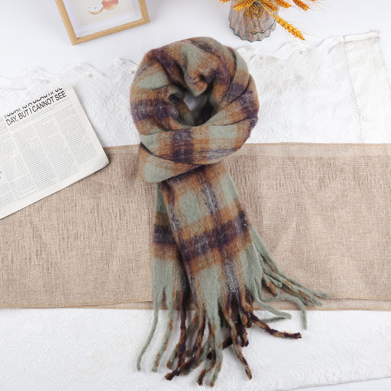 Bellissimo schema di colori ~ Sciarpa artistica in finto cashmere verde per studentesse, sciarpa calda in mohair spesso, scialle lungo_voghion.com