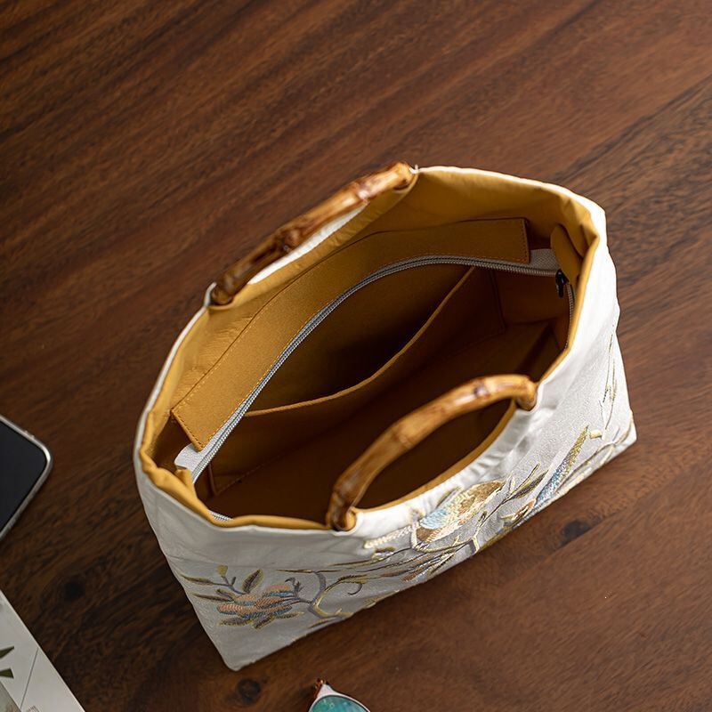 Chinese-style commuter handbag with vintage bamboo motif, circular bamboo handle, embroidery, suitable for pairing with cheongsam, versatile large-capacity tote bag Chinese-style commuter handbag with vintage bamboo motif, circular bamboo handle, embroidery, suitable for pairing with cheongsam, versatile large-capacity tote bag