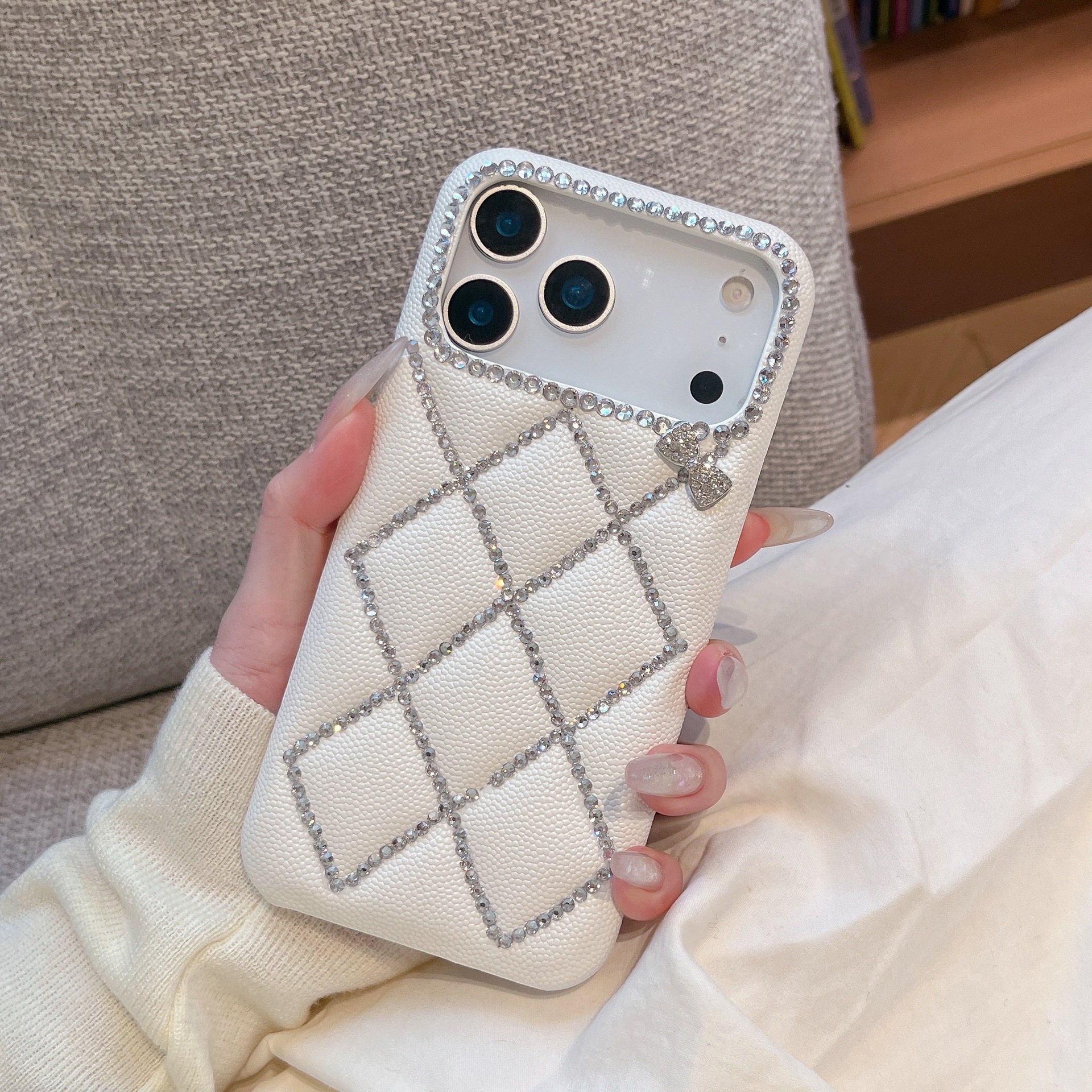 高级感皮纹网格线条钻蝴蝶结手机壳适用iPhone17ProMax防摔保护套