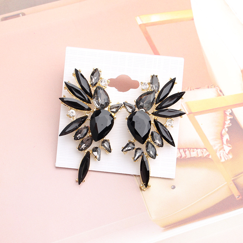 Baroque Style Flower Alloy Plating Inlay Artificial Gemstones Women's Ear Studs display picture 3