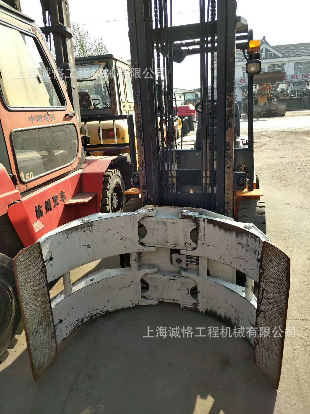 4米软抱夹叉车_二手3吨合力废纸夹抱机_纸卷圆形夹包叉车