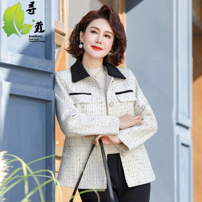 Весенняя новая мама куртка Xiaxiangfeng женская женщина среднего возраста 2024 новая одежда для пожилых людей с отворотом