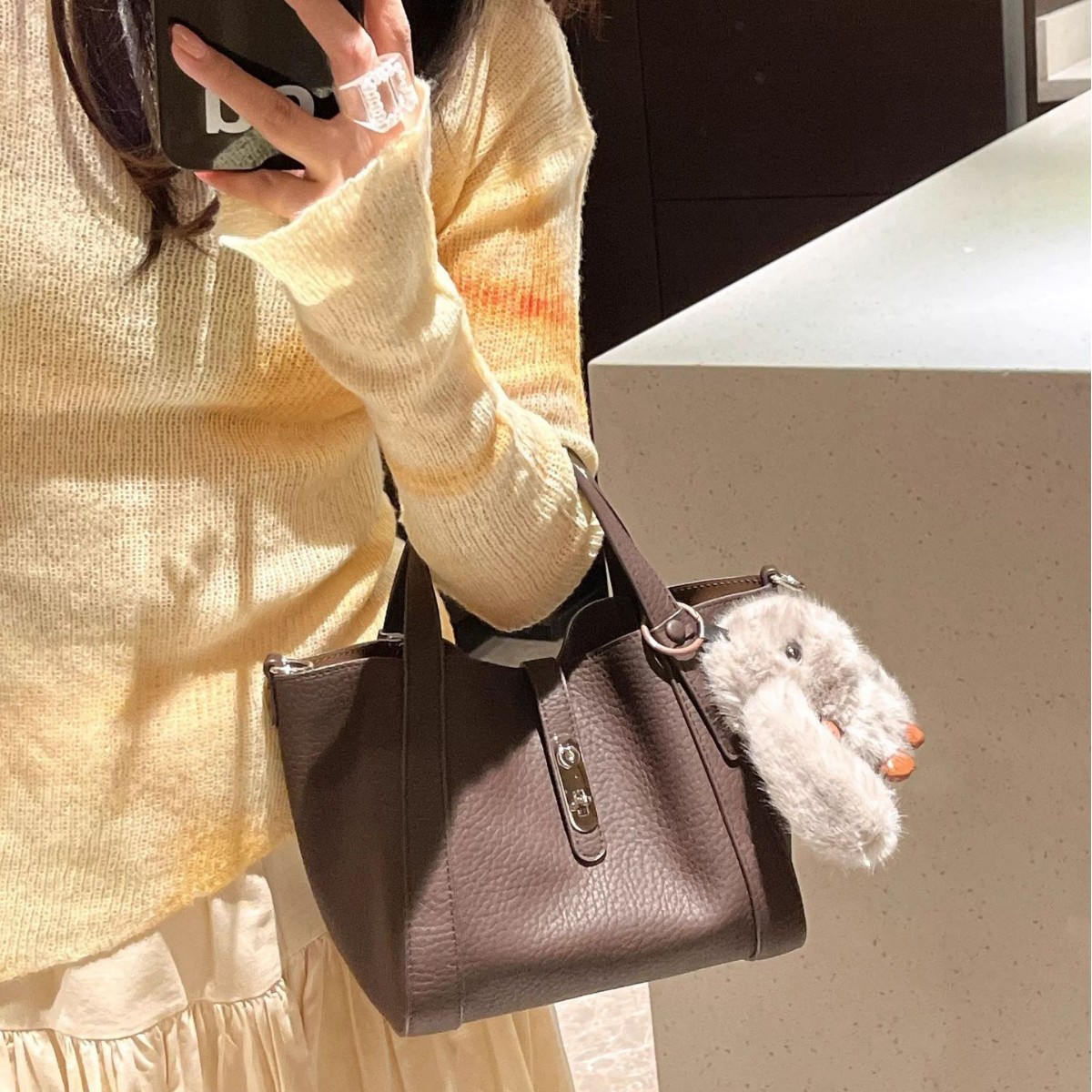 Cross-Border Genuine Leather Women's Bag 2026 New Arrival Luxury Commuter Versatile Niche Handbag Shoulder Crossbody Bag - Thumbnail 4
