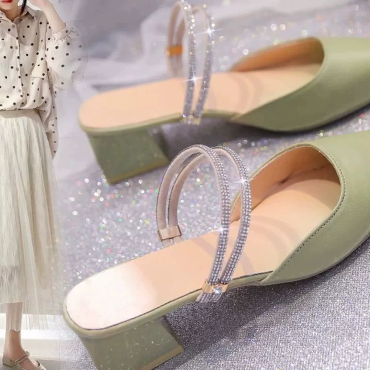 2025 весна Ленивая pointed toe толстый каблук высокий каблук средний каблук универсальные баотоу полупalugu?