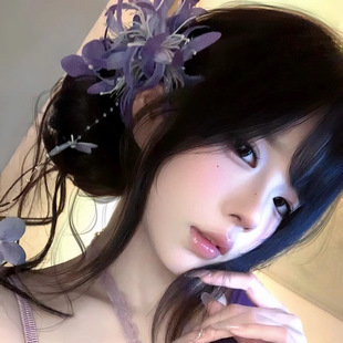 �Շ��г�����ɫ�˰������Kץ�A�����L�����߅�A���������^��Ů