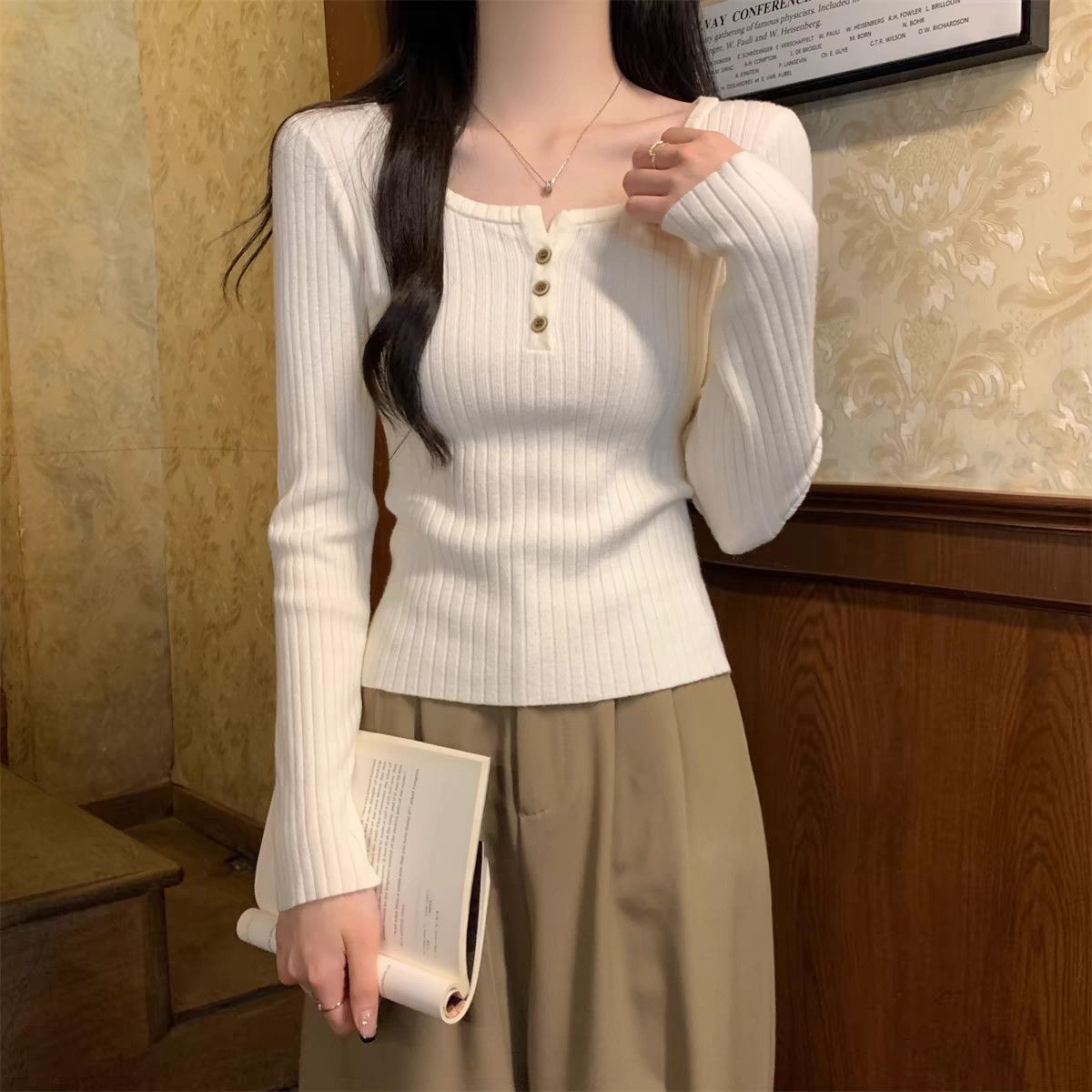 韩版长袖低领针织衫女内搭秋冬设计感修身打底衫气质上衣