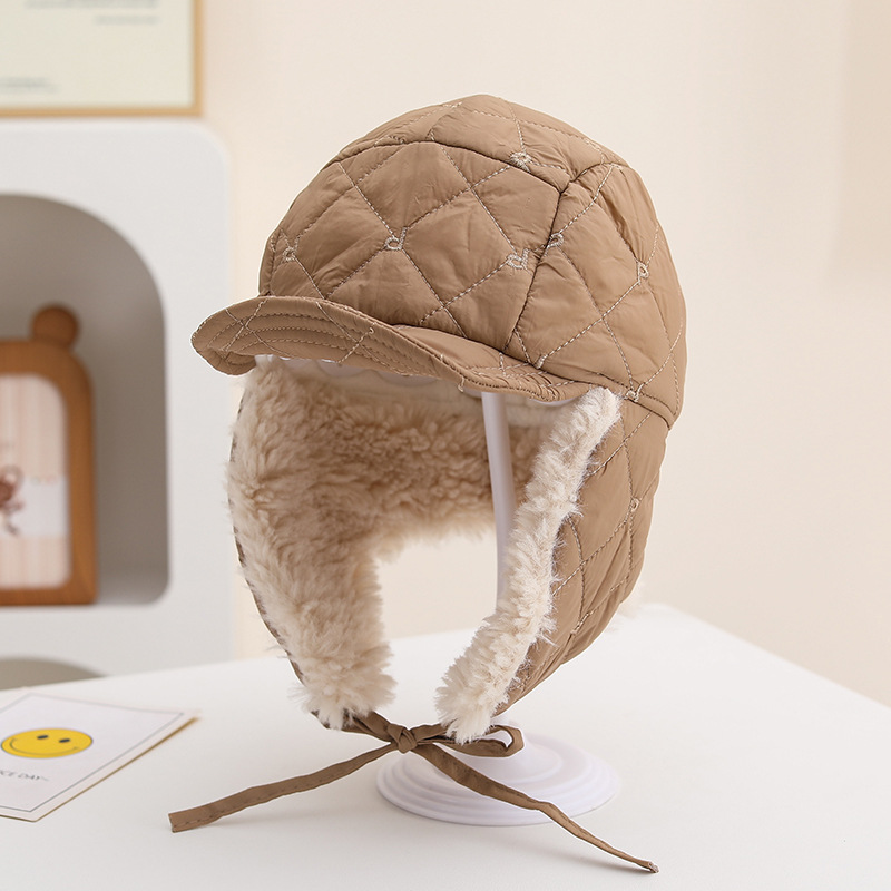 Sombrero de bebé de invierno para viajar al aire libre para niños y niñas y niñas con sombrero de lana caliente Lei Feng moda dos sombreros de lengua de pato para niños