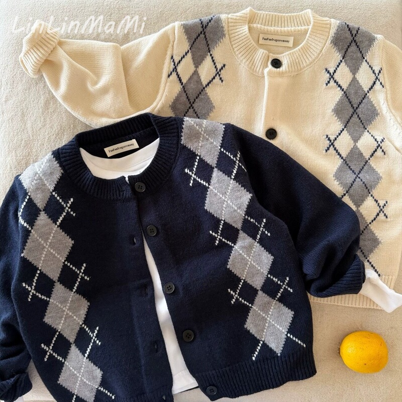 2026 Autumn New Fashionable Retro College Style Diamond Knit Cardigan Long Sleeve Sweater Coat for Boys and Girls 2026 Autumn New Fashionable Retro College Style Diamond Knit Cardigan Long Sleeve Sweater Coat for Boys and Girls