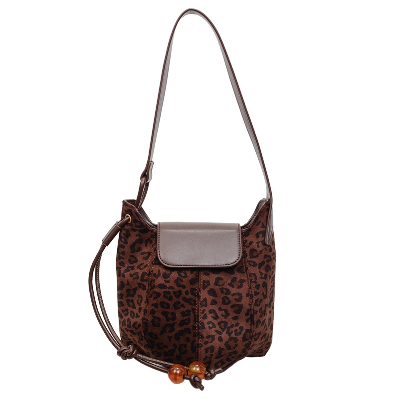 Otoño y invierno bolsos populares de moda mujeres nuevas bolsas de cubo de piel de ciervo transfronterizas de alta calidad retro versátil bolso de hombro