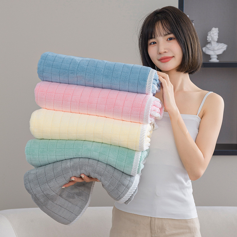 Bath Towel Checkered Bath Towel Can Be Wrapped in Coral Velvet, Thickened, Exquisite, Can Be Hung, Absorbent, Quick-Drying, Large Towel, Beach Wholesale
