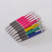 经典按动圆珠笔logo二维码广告促销礼品笔简易塑料油笔批发