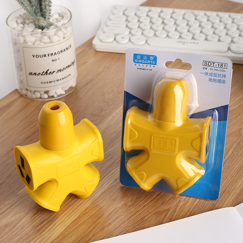 Integrated encapsulation molding engineering floor outlet wireless dual-copper plate strip plug with human-shaped cordless extension board