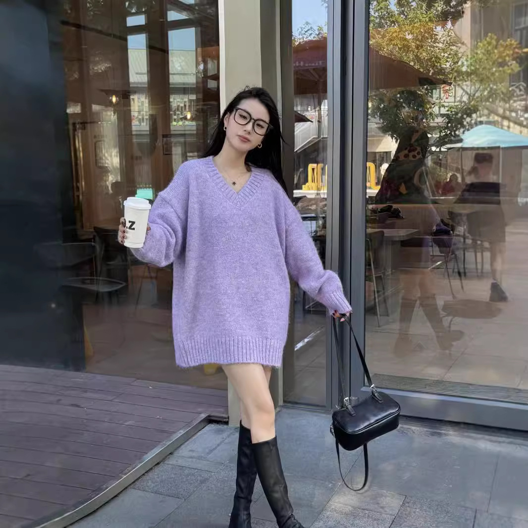 24 invierno Puyuan perezoso viento relajado pluma de color sólido suéter de cuello en V mujeres otoño 2024