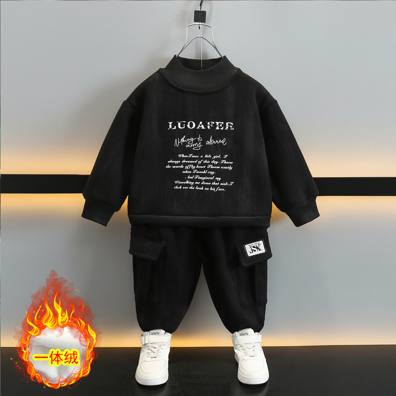 6748 Traje de niño Otoño 2025 Nuevo estilo Red de Internet Estilo occidental para niños más suéter de terciopelo Otoño e invierno Un traje de dos piezas de terciopelo