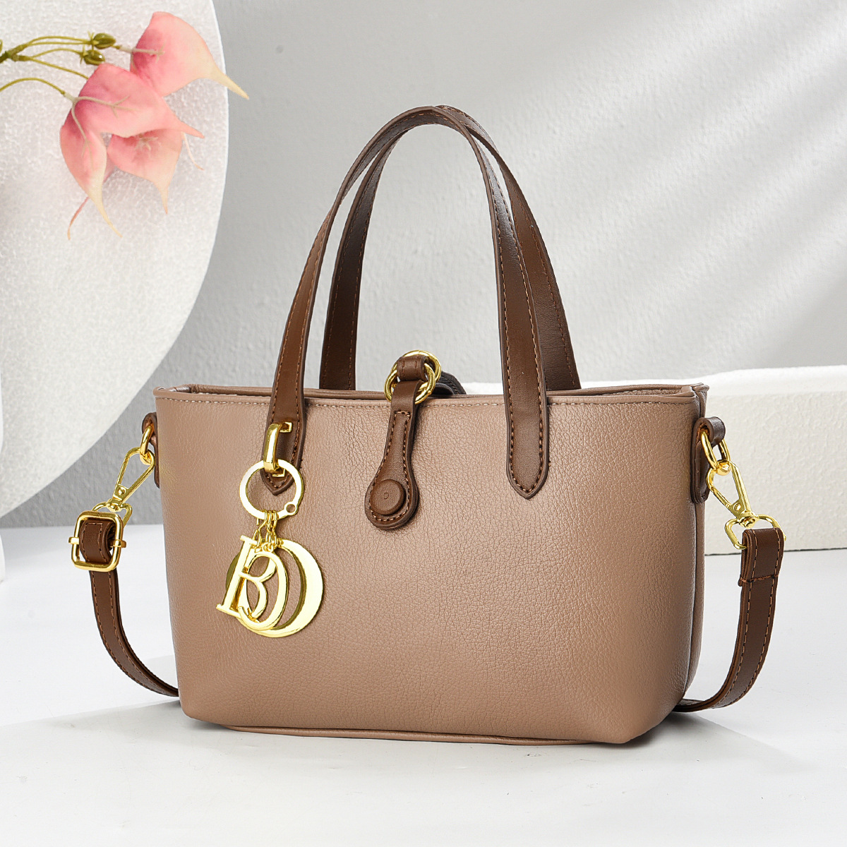 Hermoso bolso de hombro, bolso de mujer, bolso de mujer, temperamento universal, nuevo bolso coreano, moda para mujeres
