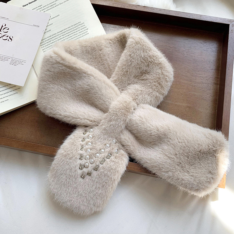 Otoño e invierno bufandas mujeres otoño e invierno 2025 peluche perlas con diamantes multifacé imitación de cabello bonito buñuelo dulce al por mayor