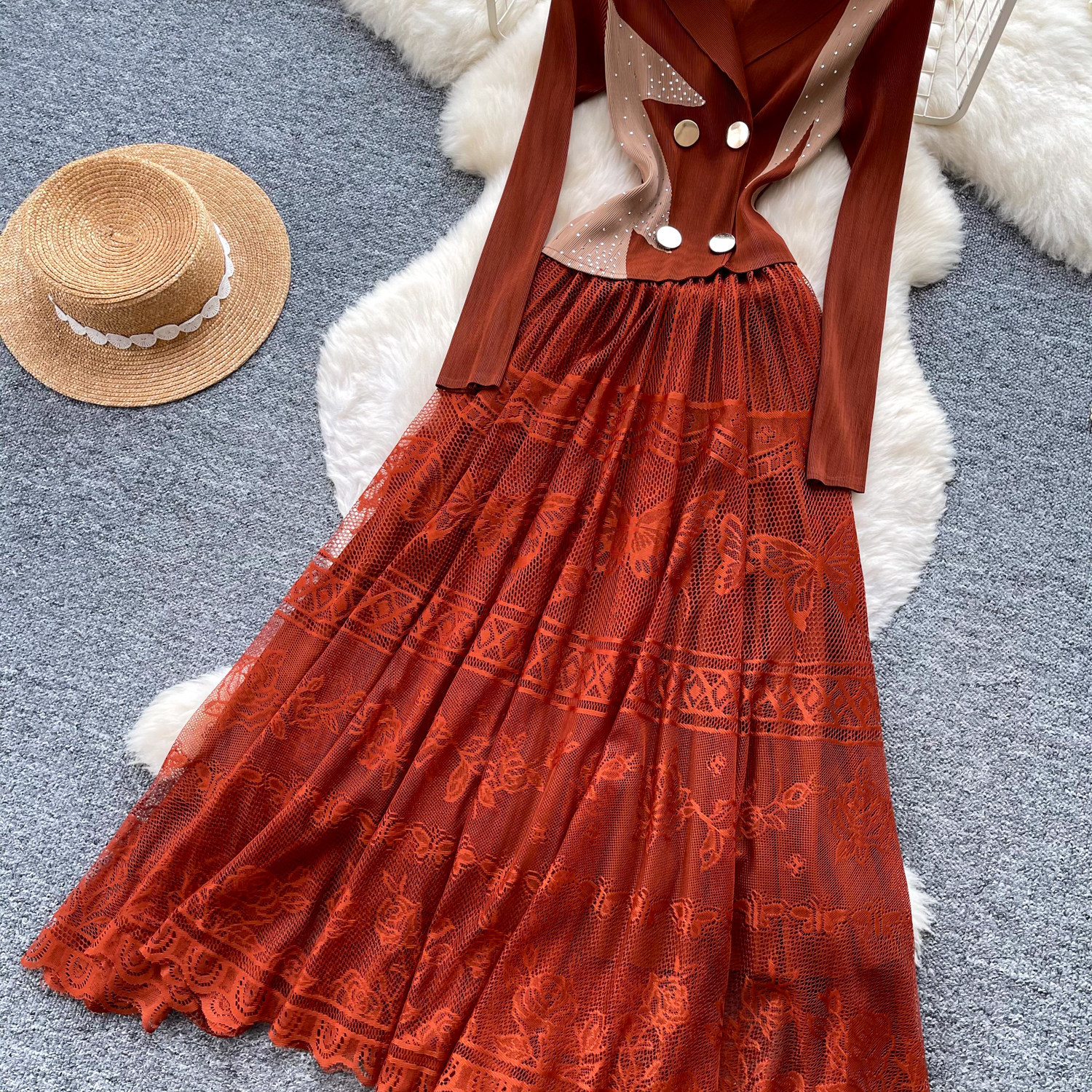 Women's French Romantic Style Lace Dress Suit Collar Slimming Pleated Long Skirt Elegant Commuting Summer Dress_ecoleips.com