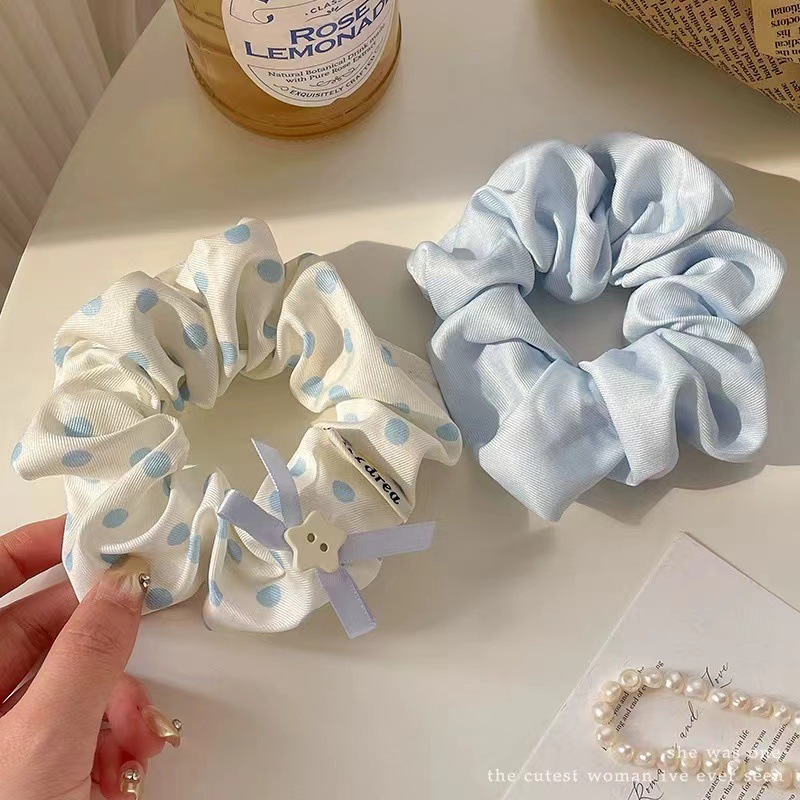 Scrunchie met blauwe stippen voor dames elastische haarband_voghion.com