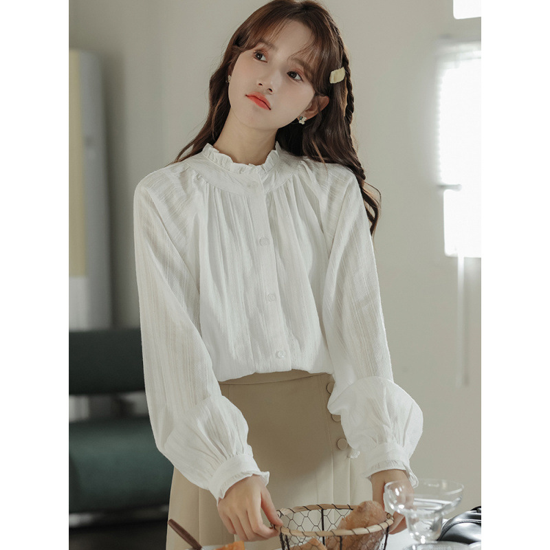귀 트림 화이트 셔츠 여성 디자인 센스 니쉬 봄과 가을 새로운 긴 소매 스택 셔츠 루즈 스위트 탑
