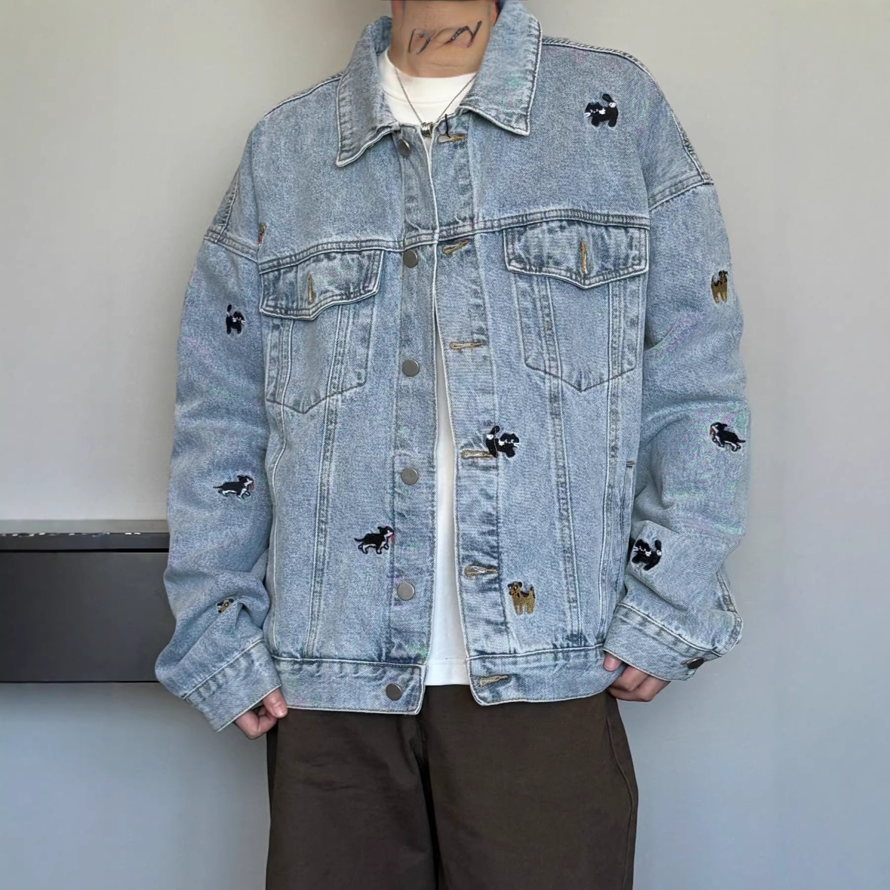 Giacca in denim con ricamo vintage a tema cartone animato - Cappotto oversize da streetwear per uomo e donna (S-2XL)_voghion.com