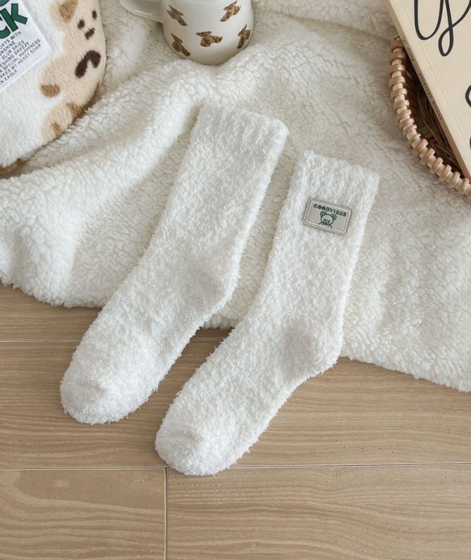 Calcetines de Piso de Tubo Medio para Mujer de Poliéster Térmicos y Antiolor para el Hogar en Invierno image 7