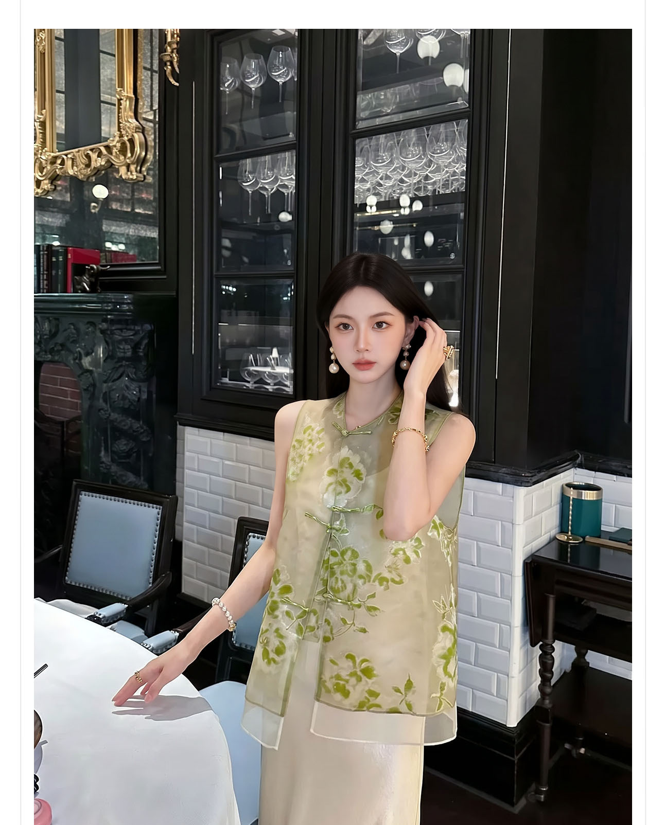 Áo vest gile nữ thêu hoa cổ điển phong cách Trung Hoa mới, tay ngắn mỏng nhẹ mùa hè — Trắng xanh chi tiết 2