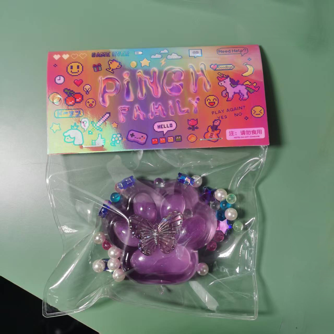 Cartoon marshmallow nube pellizco rojo en línea cremoso brillante cara nube suave amorosa creativa pellizco música de pellizco